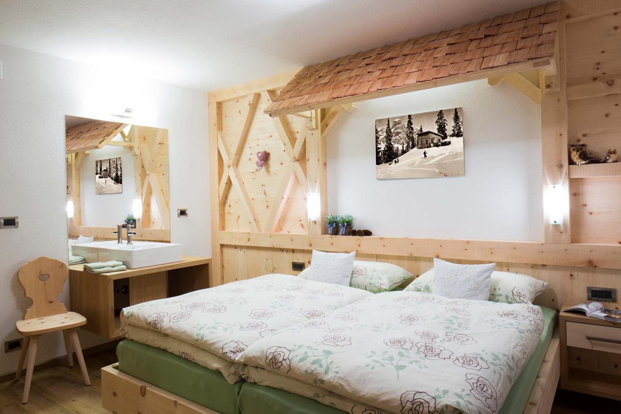 Alpin Apartments Kolfuschg Zimmer foto