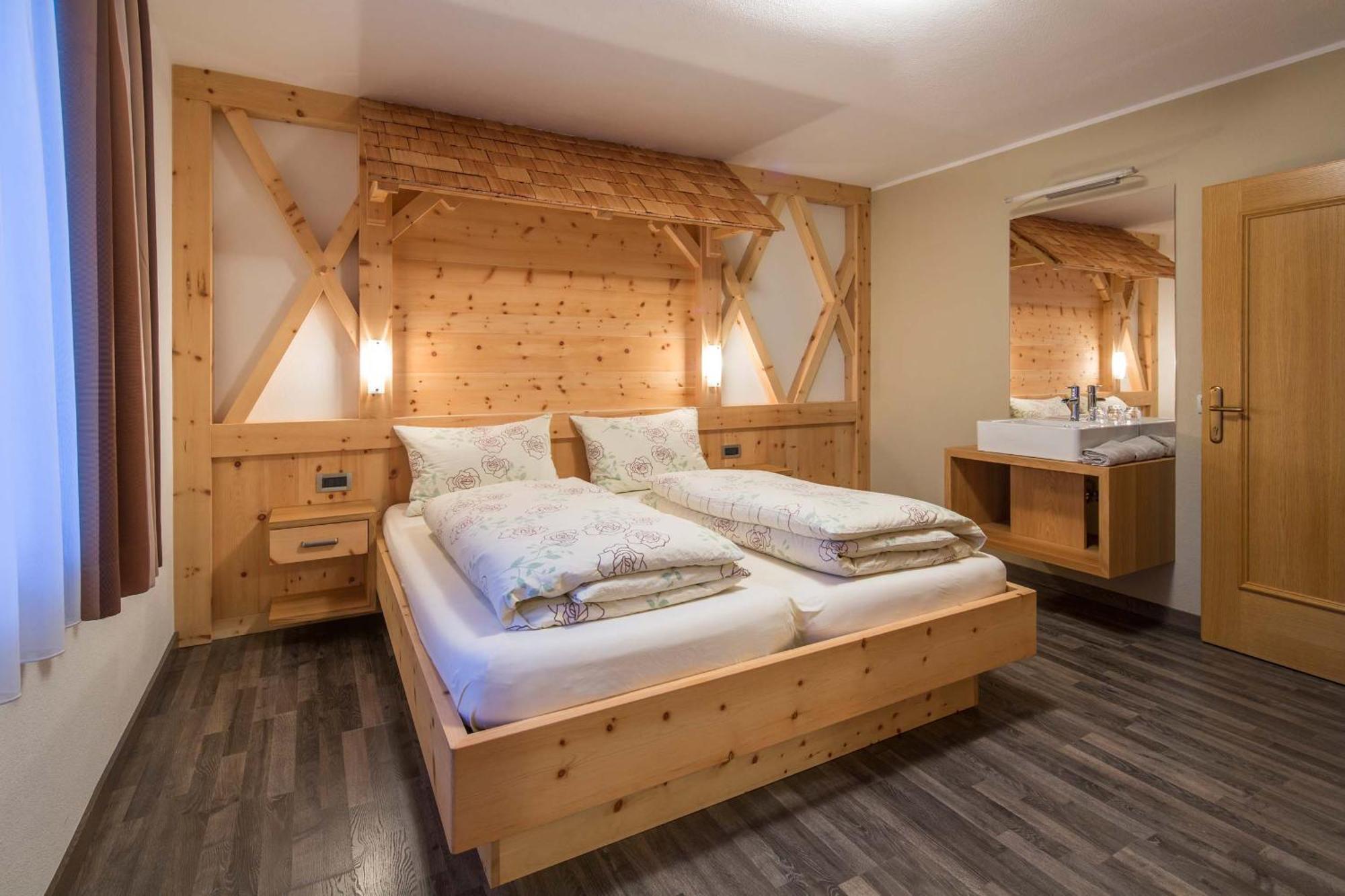Alpin Apartments Kolfuschg Zimmer foto